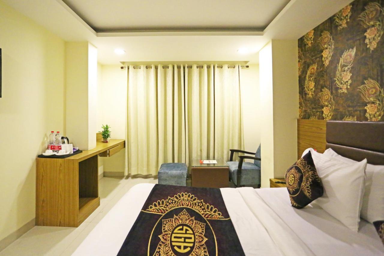 Hotel Grand Suites By D'Capitol Near Delhi Airport Нью-Делі Екстер'єр фото