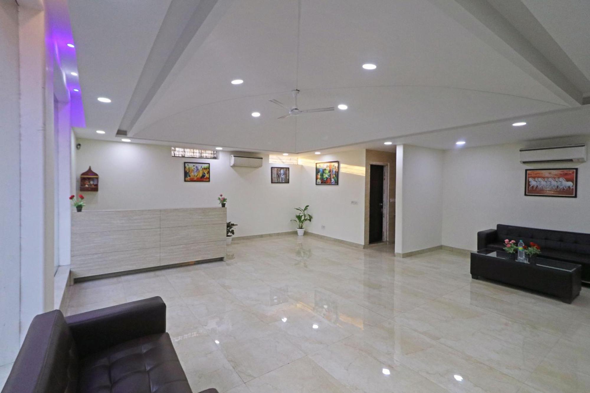 Hotel Grand Suites By D'Capitol Near Delhi Airport Нью-Делі Екстер'єр фото