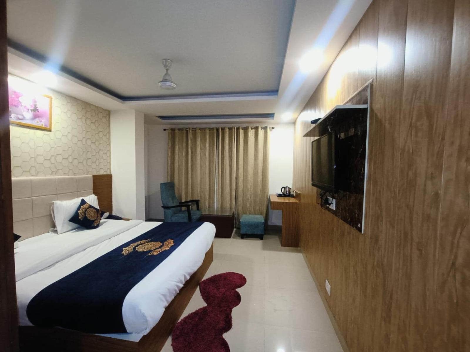 Hotel Grand Suites By D'Capitol Near Delhi Airport Нью-Делі Екстер'єр фото