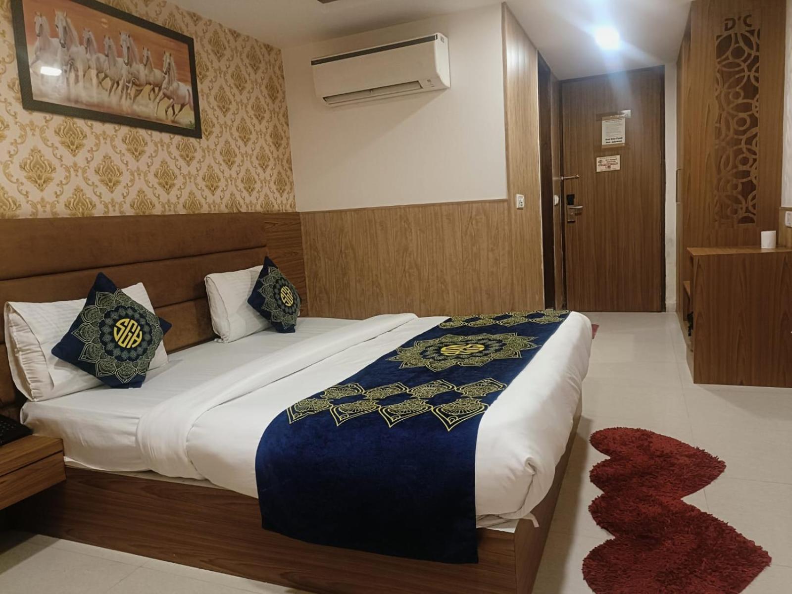 Hotel Grand Suites By D'Capitol Near Delhi Airport Нью-Делі Екстер'єр фото