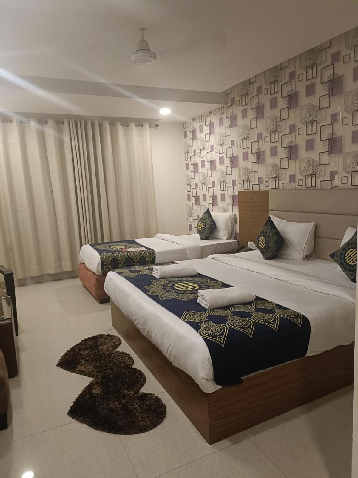 Hotel Grand Suites By D'Capitol Near Delhi Airport Нью-Делі Екстер'єр фото