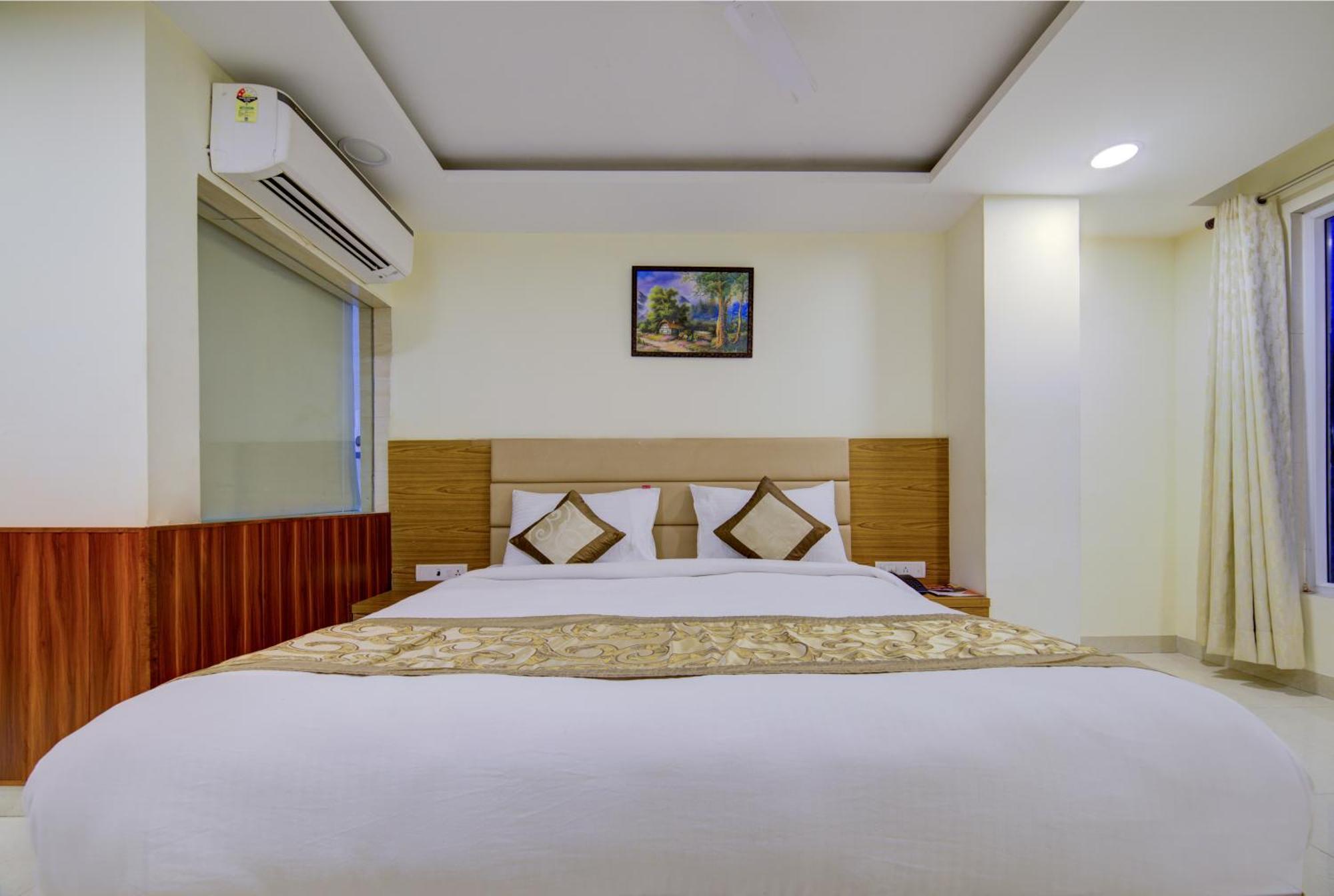 Hotel Grand Suites By D'Capitol Near Delhi Airport Нью-Делі Екстер'єр фото