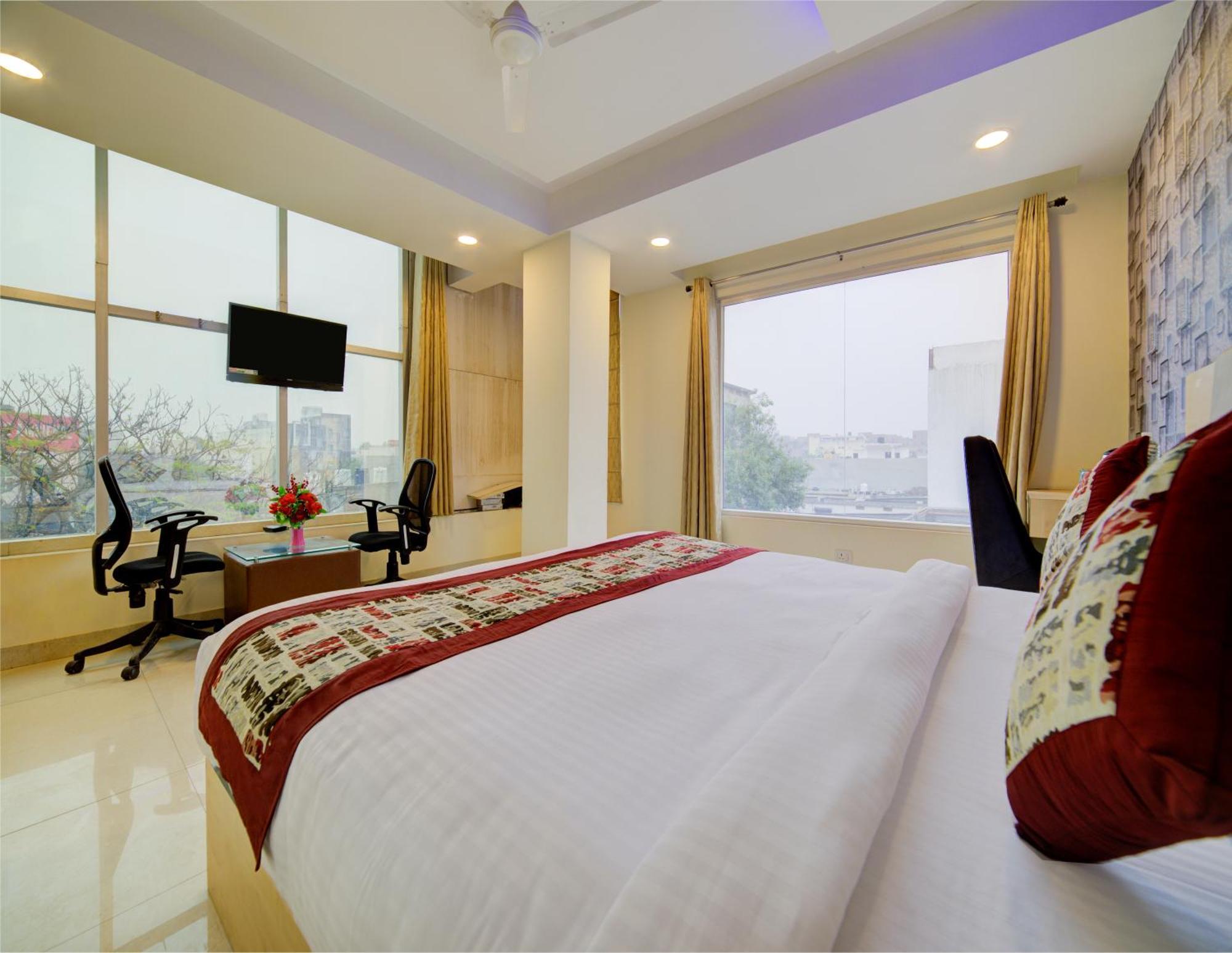 Hotel Grand Suites By D'Capitol Near Delhi Airport Нью-Делі Екстер'єр фото