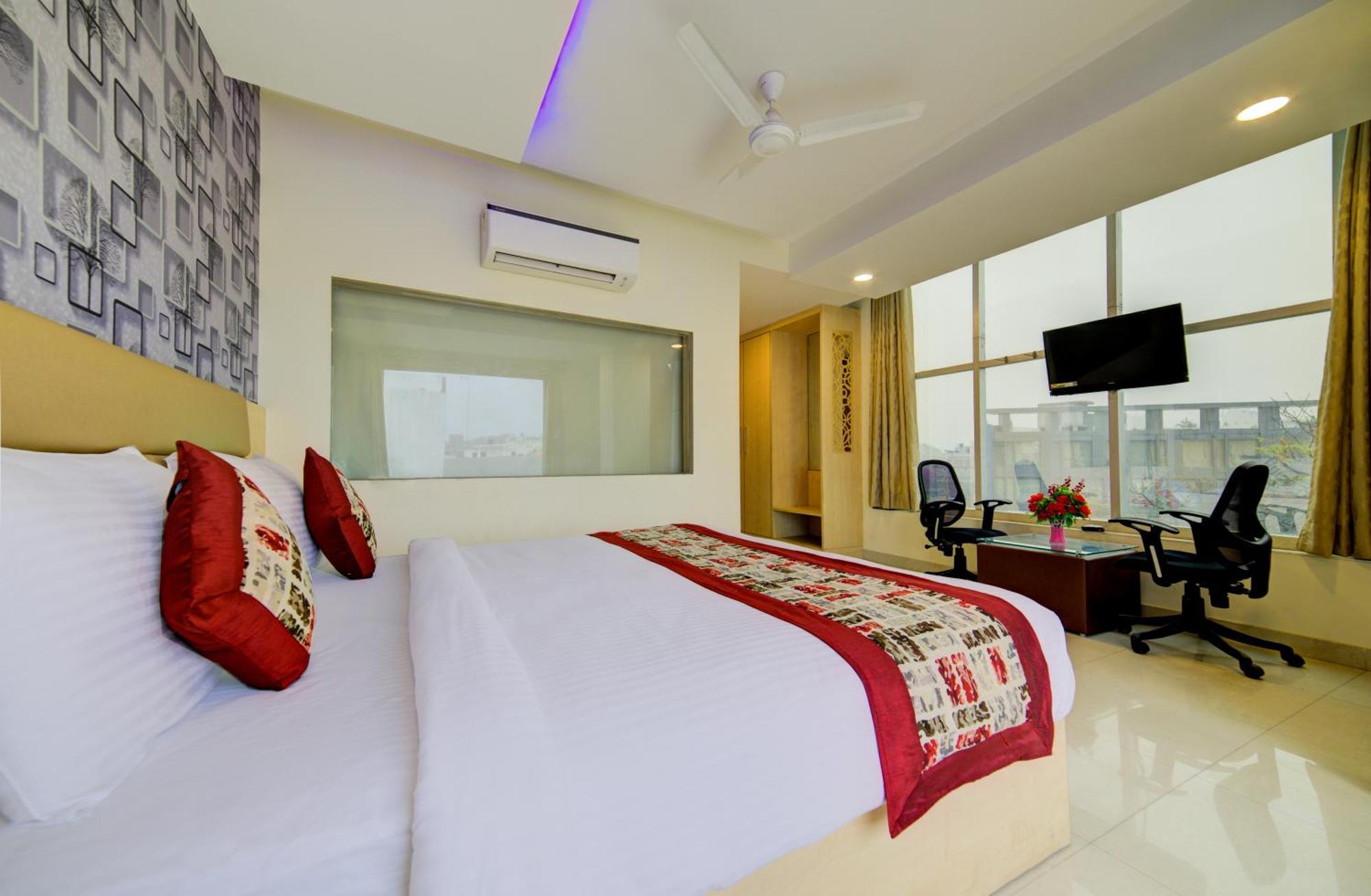 Hotel Grand Suites By D'Capitol Near Delhi Airport Нью-Делі Екстер'єр фото