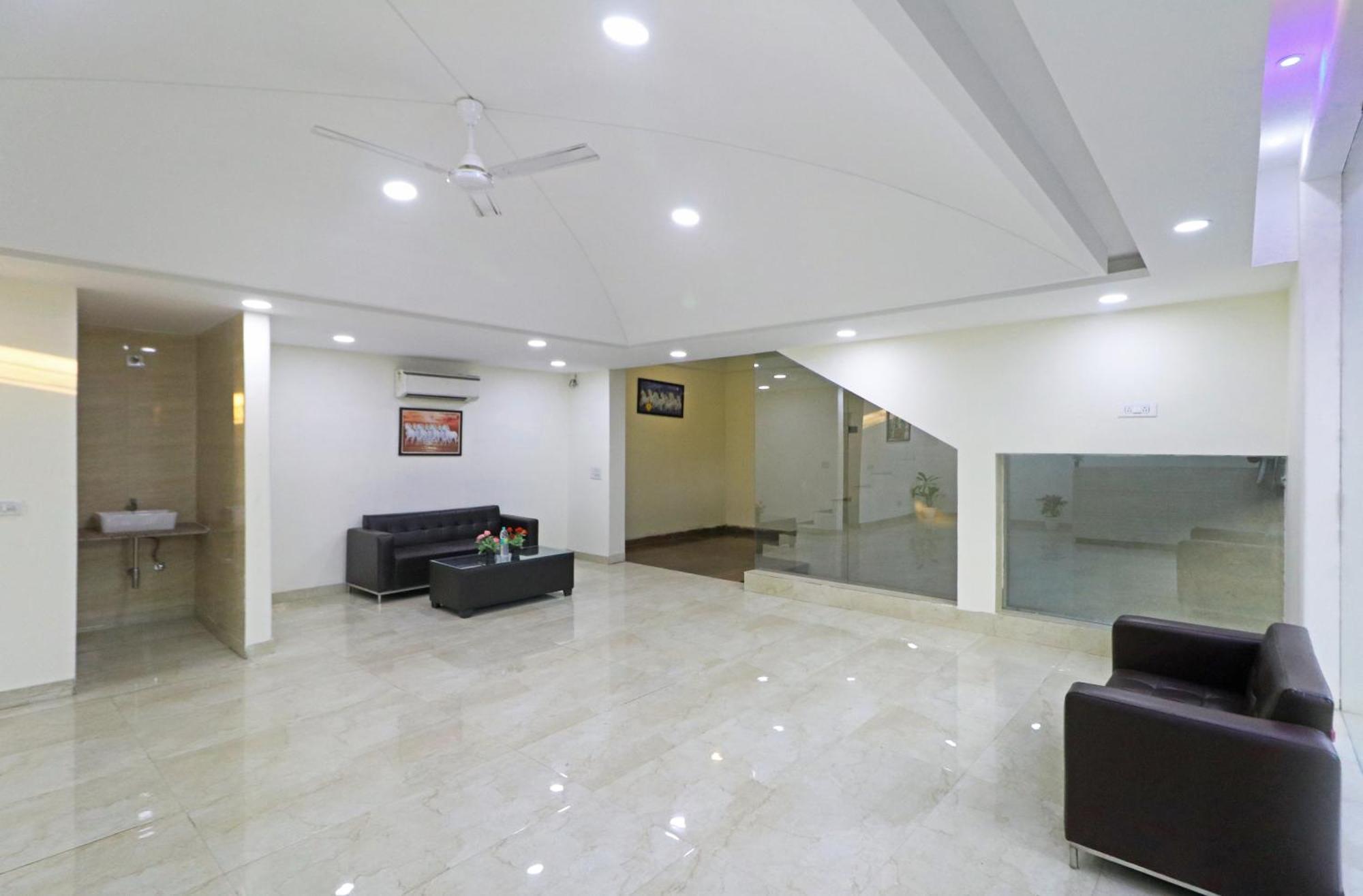 Hotel Grand Suites By D'Capitol Near Delhi Airport Нью-Делі Екстер'єр фото