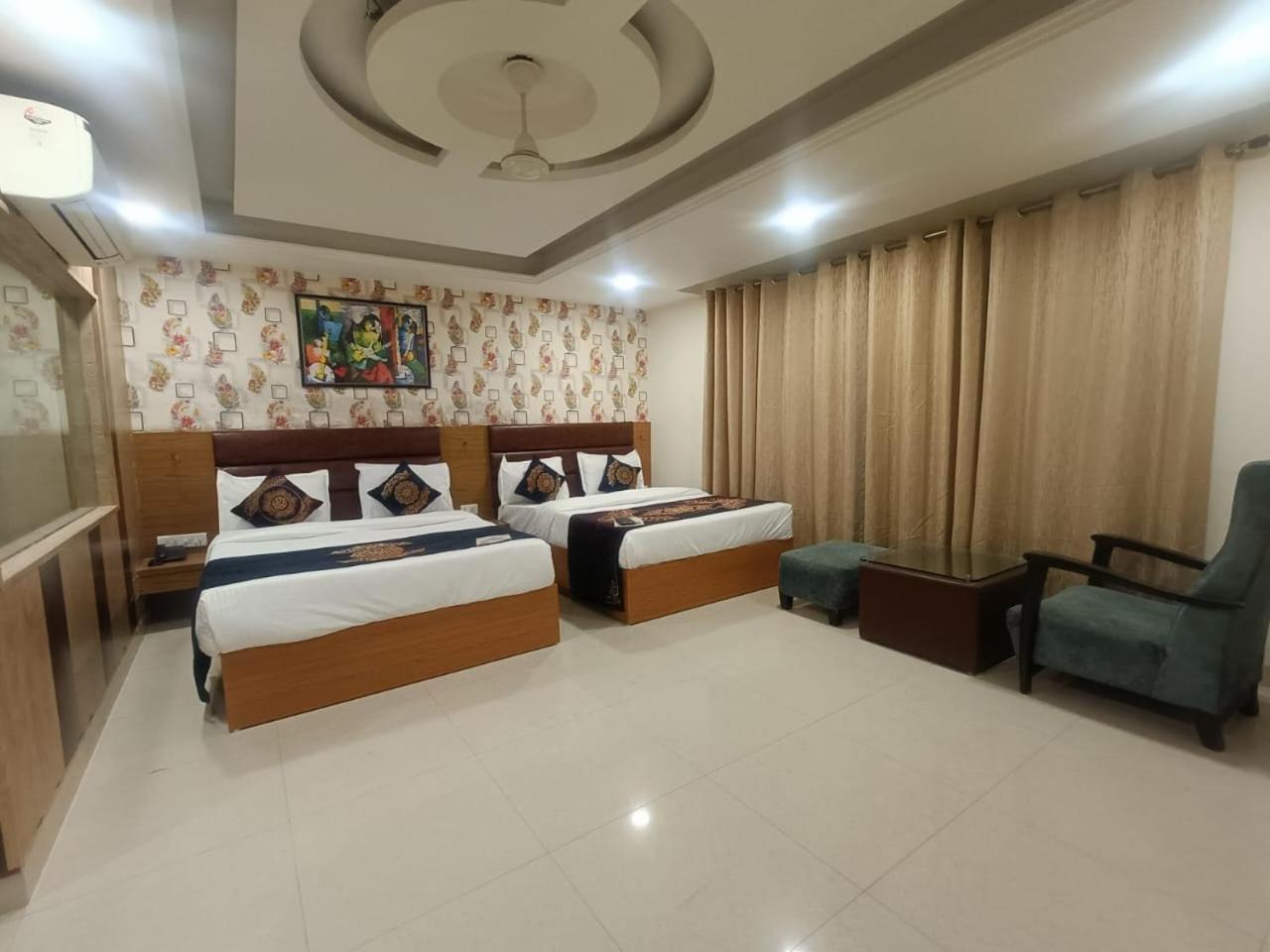 Hotel Grand Suites By D'Capitol Near Delhi Airport Нью-Делі Екстер'єр фото