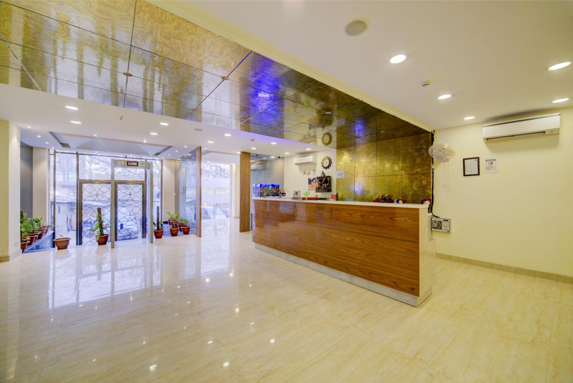 Hotel Grand Suites By D'Capitol Near Delhi Airport Нью-Делі Екстер'єр фото